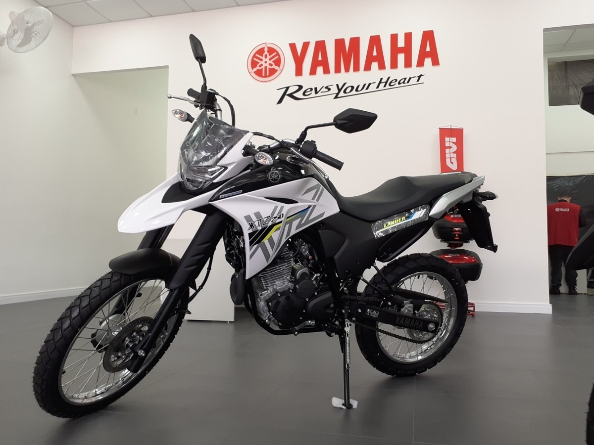 Motocicleta Yamaha XTZ 250 Lander 2021 na cor branca